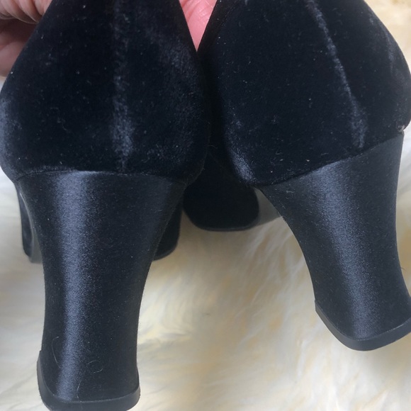 Stuart Weitzman Black Velvet Satin square toe pump - Picture 7 of 7